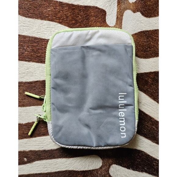 Lululemon Easy Access Crossbody Bag 1.5L Grey LU9BAS2 - Picture 1 of 4